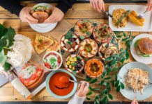 ДОСТАВКА strEAT: 30 кухонь в 1 клик ДОСТАВКА strEAT